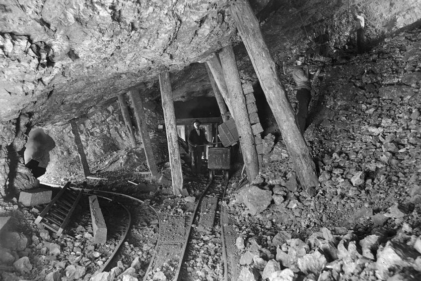 Several miners toiling 125 ft below in what is believed to be the Bagdad Mine in Ludlow, CA. | Charles C. Pierce, ca. 1900. Courtesy of USC Libraries and California Historical Society.
