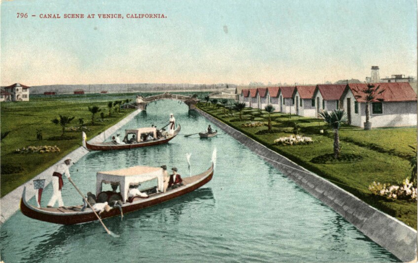 Tourists paid for gondola rides; residents used more practical motorboats to get around Venice. Courtesy of the Werner Von Boltenstern Postcard Collection, Loyola Marymount University Library.
